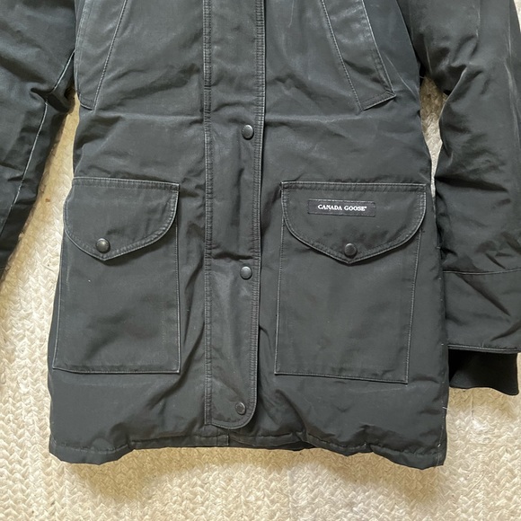 Canada goose black trillium parka with real fur hood - Picture 8 of 15